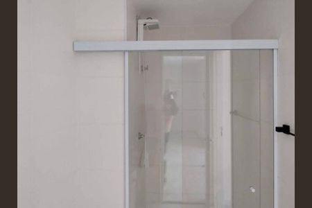 Apartamento à venda com 34m², 2 quartos e sem vaga Apartamento à venda com 34m², 2 quartos e sem vagaBanheiro