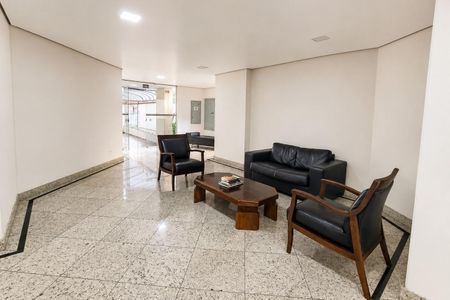 Apartamento à venda com 28m², 1 quarto e 1 vaga Apartamento à venda com 28m², 1 quarto e 1 vagaHall Social