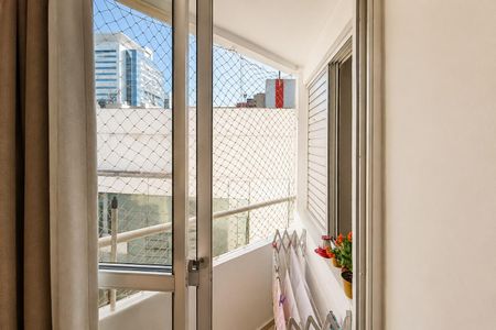 Apartamento à venda com 28m², 1 quarto e 1 vaga Apartamento à venda com 28m², 1 quarto e 1 vagaVaranda