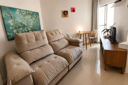 Apartamento à venda com 28m², 1 quarto e 1 vaga Apartamento à venda com 28m², 1 quarto e 1 vagaSala