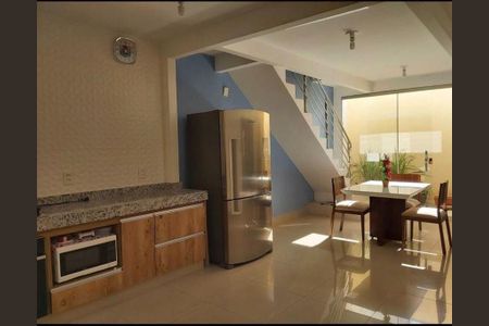 Casa de Condomínio à venda com 3 quartos, 190m² em Jardim Guanabara II, Goiânia