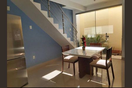 Casa de Condomínio à venda com 3 quartos, 190m² em Jardim Guanabara II, Goiânia