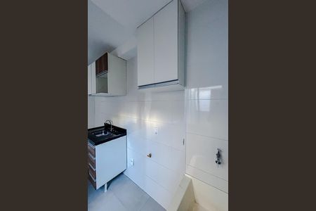 Cozinha e Área de Serviço de apartamento para alugar com 2 quartos, 40m² em Parque São Jorge, São Paulo