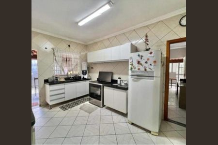 Casa à venda com 3 quartos, 262m² em Lúcio de Abreu, Contagem