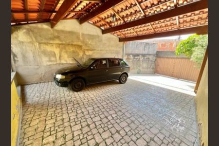 Casa à venda com 3 quartos, 262m² em Lúcio de Abreu, Contagem