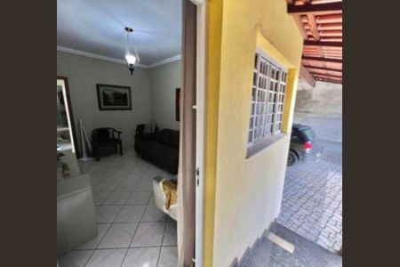 Casa à venda com 3 quartos, 262m² em Lúcio de Abreu, Contagem