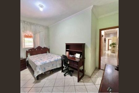 Casa à venda com 3 quartos, 262m² em Lúcio de Abreu, Contagem