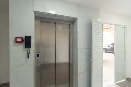 Apartamento à venda com 48m², 2 quartos e 1 vaga Apartamento à venda com 48m², 2 quartos e 1 vagaÁrea comum