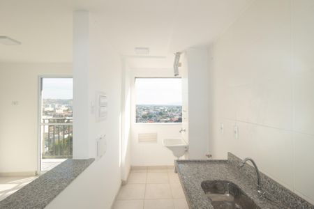 Apartamento à venda com 48m², 2 quartos e 1 vaga Apartamento à venda com 48m², 2 quartos e 1 vagaCozinha e Área de Serviço