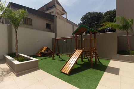 Apartamento à venda com 48m², 2 quartos e 1 vaga Apartamento à venda com 48m², 2 quartos e 1 vagaÁrea comum - Playground
