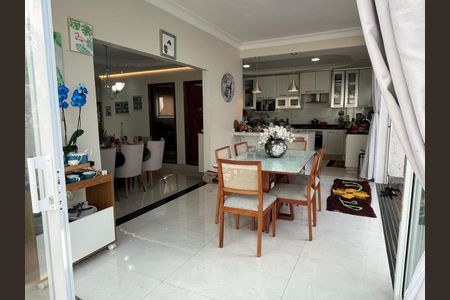 Casa de Condomínio à venda com 5 quartos, 350m² em Residencial Granville, Goiânia