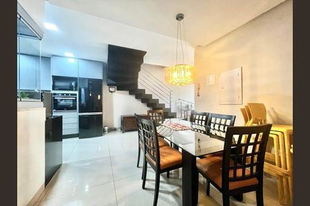 Casa à venda com 3 quartos, 196m² em Setor Jao, Goiânia