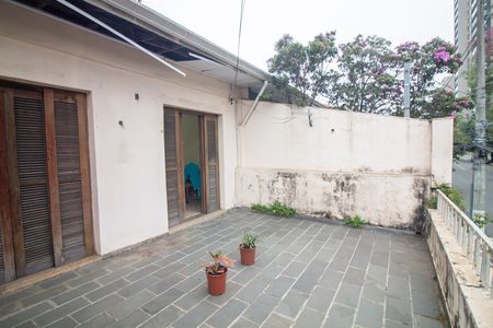 Varanda dos Quartos 2 e 3 de casa à venda com 4 quartos, 150m² em Campo Belo, São Paulo