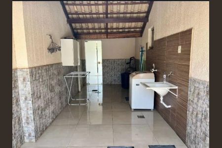 Casa à venda com 4 quartos, 420m² em Setor Jao, Goiânia