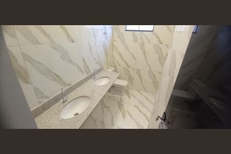 Casa à venda com 135m², 3 quartos e 4 vagas
