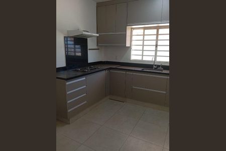 Foto 02 de casa à venda com 3 quartos, 250m² em Jardim Garcia, Campinas
