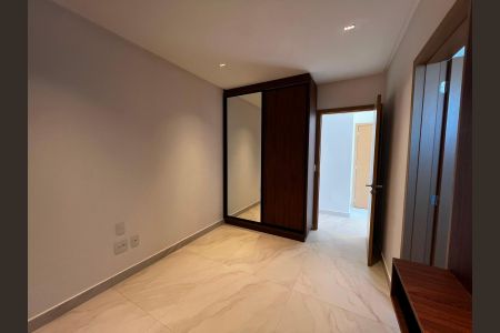 Apartamento à venda com 79m², 2 quartos e 1 vaga