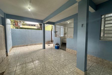 Quintal fundos de casa para alugar com 3 quartos, 170m² em Jardim América, Rio de Janeiro