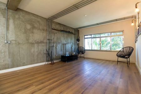 Sala de casa para alugar com 3 quartos, 300m² em Chácara Seis de Outubro, São Paulo