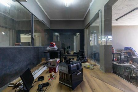 Escritório de casa para alugar com 3 quartos, 300m² em Chácara Seis de Outubro, São Paulo