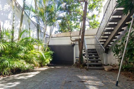 Garagem de casa para alugar com 3 quartos, 300m² em Chácara Seis de Outubro, São Paulo