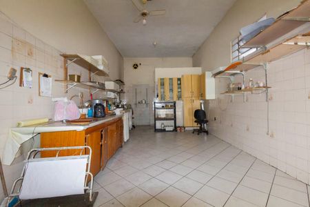 Área externa de casa à venda com 4 quartos, 195m² em Jardim Santa Teresinha, São Paulo