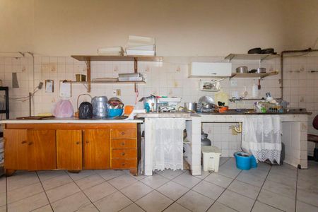 Área externa de casa à venda com 4 quartos, 195m² em Jardim Santa Teresinha, São Paulo
