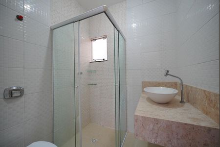 Banheiro da Suíte de casa para alugar com 2 quartos, 75m² em Real Parque, São José