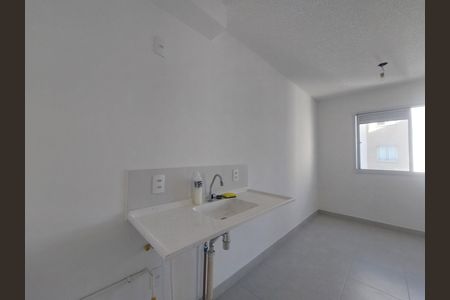 Cozinha de apartamento para alugar com 2 quartos, 33m² em Socorro, São Paulo