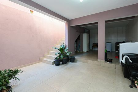Casa para alugar com 50m², 2 quartos e 1 vaga Casa para alugar com 50m², 2 quartos e 1 vagaÁrea de Serviço
