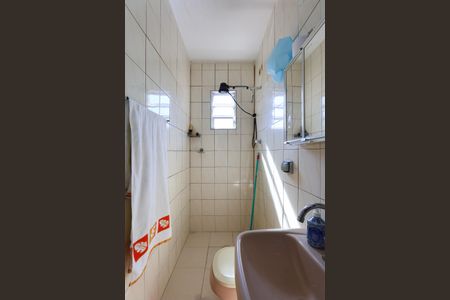 Casa para alugar com 50m², 2 quartos e 1 vaga Casa para alugar com 50m², 2 quartos e 1 vagaBanheiro
