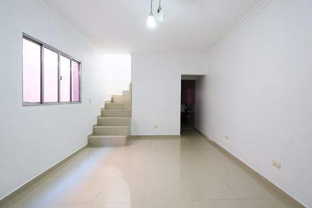 Casa para alugar com 50m², 2 quartos e 1 vaga Casa para alugar com 50m², 2 quartos e 1 vagaSala