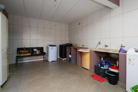 Área de Serviço de casa para alugar com 2 quartos, 50m² em Jardim Record, Taboão da Serra