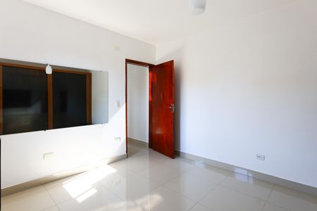 Quarto 1 de casa para alugar com 2 quartos, 50m² em Jardim Record, Taboão da Serra