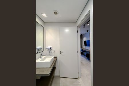 Banheiro de kitnet/studio à venda com 1 quarto, 25m² em Vila Regente Feijó, São Paulo