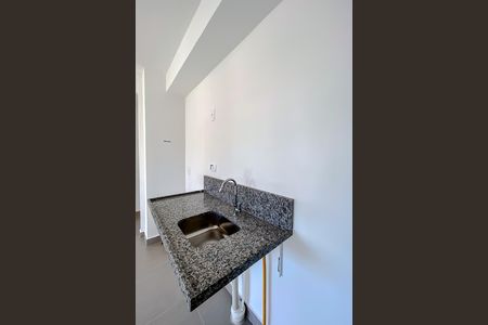 Cozinha e Área de Serviço de kitnet/studio para alugar com 2 quartos, 40m² em Pompeia, São Paulo