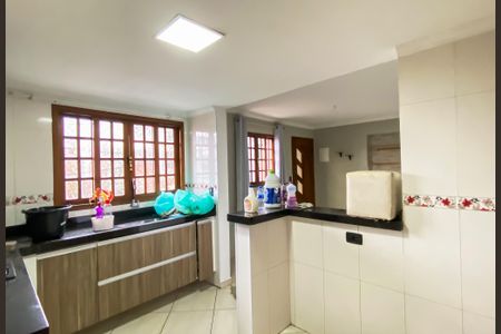 Cozinha de casa para alugar com 2 quartos, 80m² em Vila Buenos Aires, São Paulo