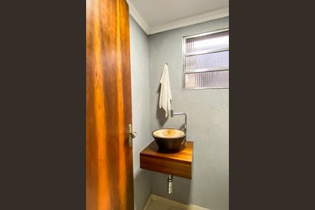 Lavabo de casa para alugar com 2 quartos, 80m² em Vila Buenos Aires, São Paulo
