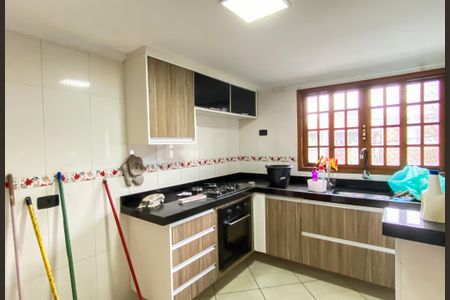 Cozinha de casa para alugar com 2 quartos, 80m² em Vila Buenos Aires, São Paulo