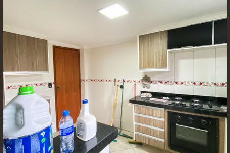 Cozinha de casa para alugar com 2 quartos, 80m² em Vila Buenos Aires, São Paulo