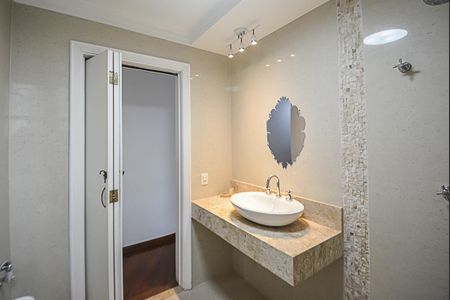 Apartamento à venda com 152m², 3 quartos e 2 vagasBanheiro da Suíte