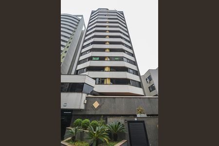 Apartamento à venda com 152m², 3 quartos e 2 vagasFachada e portaria