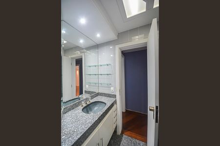 Apartamento à venda com 152m², 3 quartos e 2 vagasBanheiro