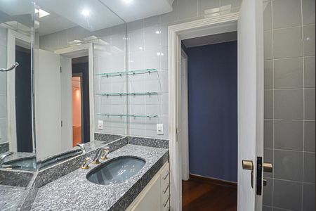 Apartamento à venda com 152m², 3 quartos e 2 vagasBanheiro