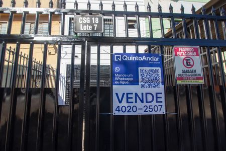 Casa à venda com 2 quartos, 150m² em Csg 18, Brasília