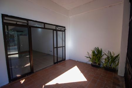 Casa à venda com 2 quartos, 150m² em Csg 18, Brasília
