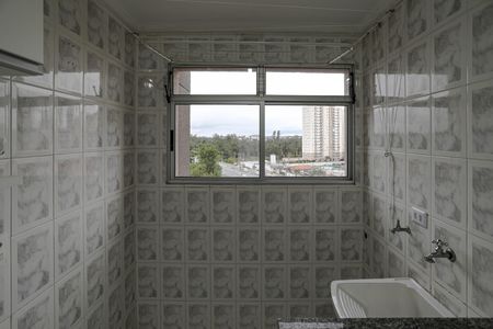 Área de Serviço de apartamento para alugar com 2 quartos, 56m² em Vila Mogilar, Mogi das Cruzes
