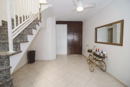 Casa para alugar com 109m², 3 quartos e 2 vagas Casa para alugar com 109m², 3 quartos e 2 vagasSala