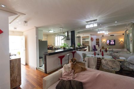 Casa de Condomínio para alugar com 3 quartos, 120m² em Chácara Quiriri, Carapicuíba