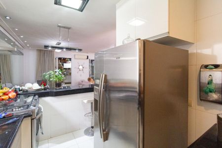 Cozinha de casa de condomínio para alugar com 3 quartos, 120m² em Chácara Quiriri, Carapicuíba